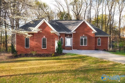 105 Charlemagne Cir, Harvest, AL, 35749-9248 | Card Image