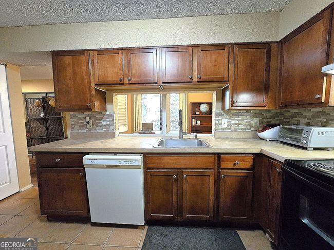 315 Seasons Pkwy, Condo with 2 bedrooms, 2 bathrooms and null parking in Norcross GA | Image 11