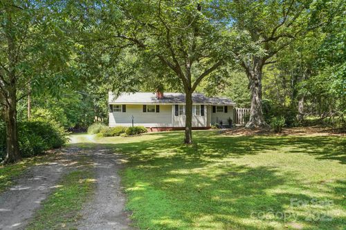 4825 Edgeland Rd, Edgemoor, SC, 29712-8767 | Card Image