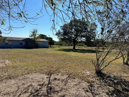 2607 Fm 318 E, Yoakum, TX, 77995-6781 | Card Image