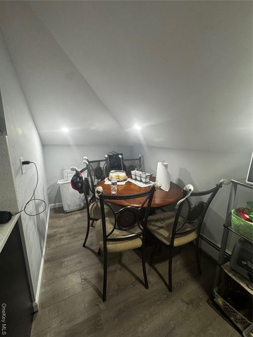 52 Hillside Ave, Freeport, NY, 11520-1726 | Card Image