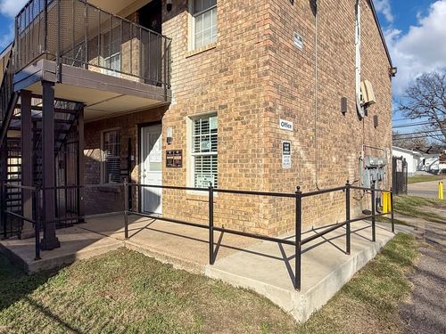 3823 Bonnie View Rd, Dallas, TX, 75216-4861 | Card Image