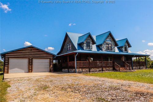 411 Foxtrot Rd, Looneyville, WV, 25259-9379 | Card Image