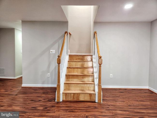 7250 Olde Lantern Way, Townhouse with 3 bedrooms, 4 bathrooms and null parking in SPRINGFIELD VA | Image 45
