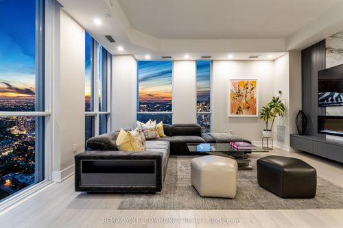5405-1 Yorkville Ave, Toronto, ON, M4W0B1 | Card Image