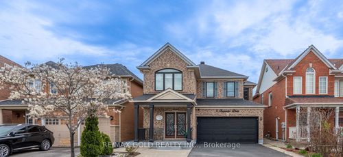 8 Bayridge Dr, Brampton, ON, L6P2H8 | Card Image