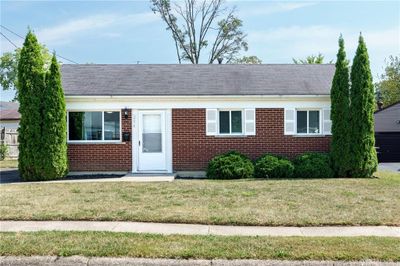 206 Magnolia Lane, House other with 3 bedrooms, 1 bathrooms and null parking in Fairborn OH | Image 2