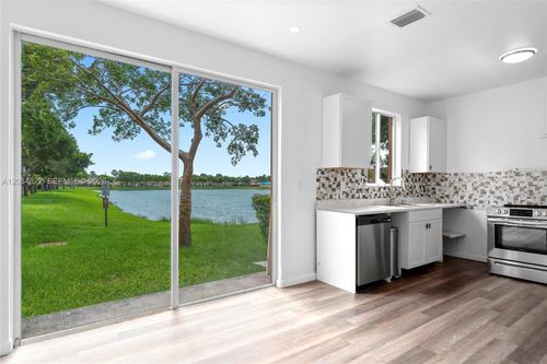 375-2445 Se 14th Ave, Homestead, FL, 33035-2467 | Card Image