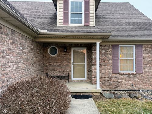 1197 Chapman Dr, Greenfield, IN, 46140-3201 | Card Image
