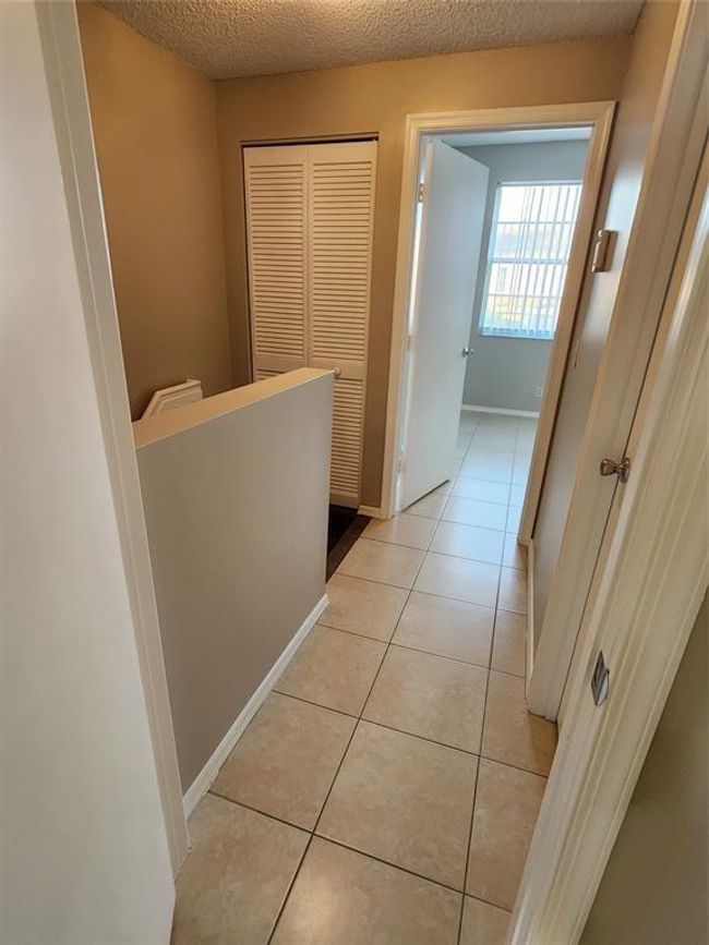 Upstairs Hallway between the two bedrooms | Image 14