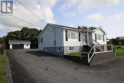 998 Topsail Rd, House other with 5 bedrooms, 2 bathrooms and null parking in Mount Pearl NL | Image 1