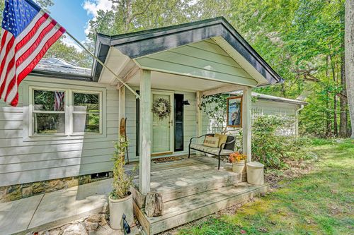 110 Whisper Knoll Dr, Moneta, VA, 24121-2939 | Card Image