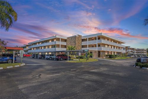 apt-130-4915 Bay St Ne, SAINT PETERSBURG, FL, 33703-4065 | Card Image
