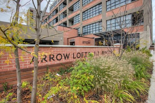 115-112 Benton St, Kitchener, ON, N2G3H6 | Card Image