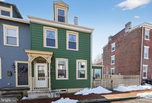 20 W Pearl St, BURLINGTON, NJ, 08016-1318 | Card Image