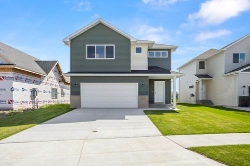 2529 36th Ave S, Moorhead, MN, 56560-3265 | Card Image