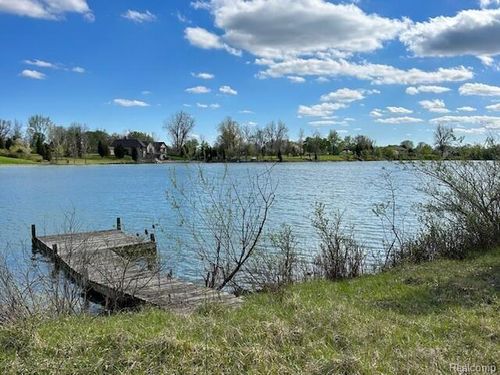 395 Fish Dr, Corunna, MI, 48817-9427 | Card Image