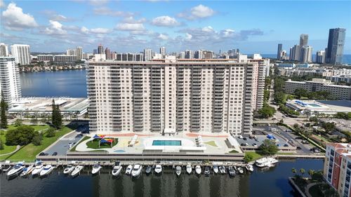 1211-250 174th St, Sunny Isles Beach, FL, 33160-5384 | Card Image