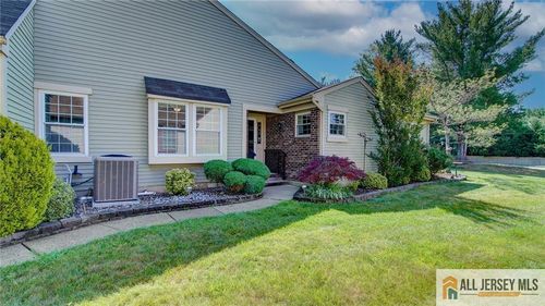 23 Bedfordshire Dr, Monroe, NJ, 08831-5494 | Card Image