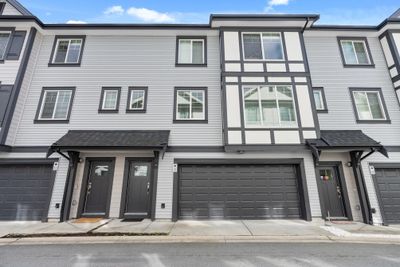 31 - 11272 240 St, Townhouse with 3 bedrooms, 2 bathrooms and 2 parking in Maple Ridge BC | Image 1