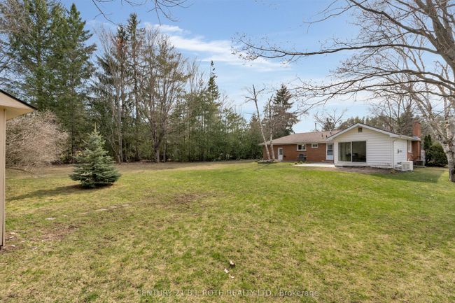 3763 Whitecap Dr, House other with 3 bedrooms, 2 bathrooms and 5 parking in Innisfil ON | Image 32
