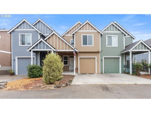 b-162 Fenton Ave, Molalla, OR, 97038-9285 | Card Image