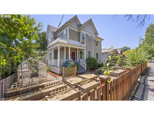 7824 Se Alder St, Portland, OR, 97215-2316 | Card Image