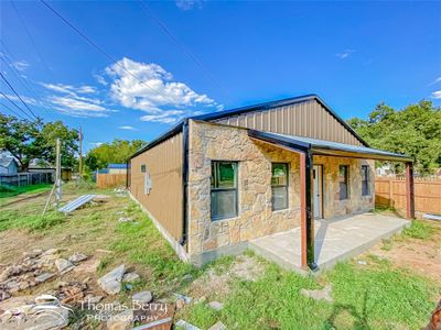 210 5th, House other with 3 bedrooms, 2 bathrooms and null parking in Clyde TX | Image 2