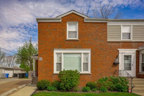 5638 W Carmen Ave, Chicago, IL, 60630-4602 | Card Image