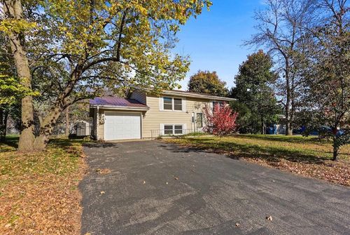 415 W Ash St, Saint Joseph, MN, 56374-9475 | Card Image