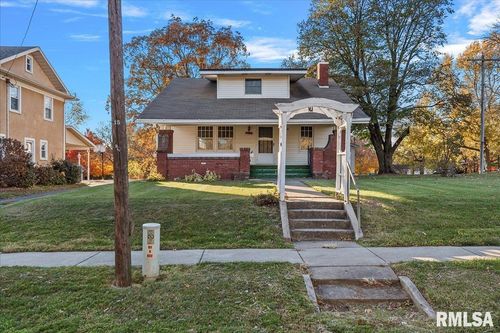 204 S Broad St, Mount Auburn, IL, 62547-9539 | Card Image