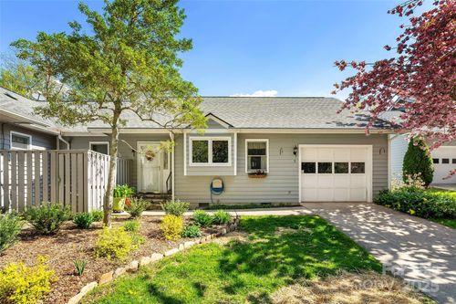 2 Llama Vista Ct, Black Mountain, NC, 28711-9752 | Card Image