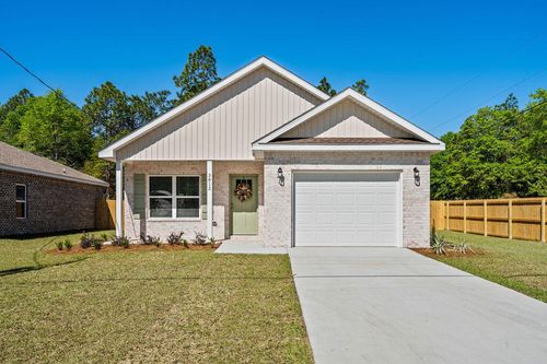 3812 Golden Acres Cir, Crestview, FL, 32539-9780 | Card Image