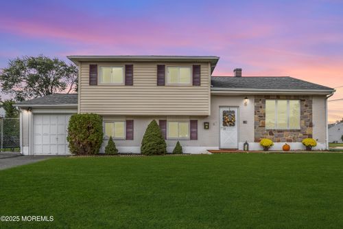 38 Sunnybrae Blvd, Hamilton, NJ, 08620-1560 | Card Image