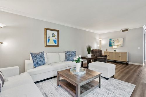 5 Rockwood, Irvine, CA, 92614-7405 | Card Image