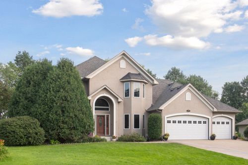 2906 Butternut Dr, Chaska, MN, 55318-1111 | Card Image