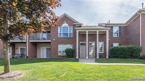 24208 Chesapeake Cir, Commerce Twp, MI, 48390-5918 | Card Image