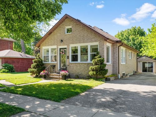 19 Elm St, Kingsville, ON, N9Y1W6 | Card Image