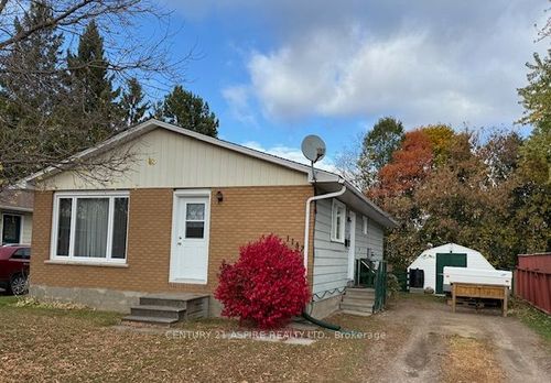 1147 Boundary Rd, Pembroke, ON, K8A7T9 | Card Image