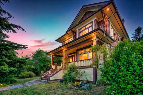 115 Machleary St, Nanaimo, BC, V9R2G5 | Card Image