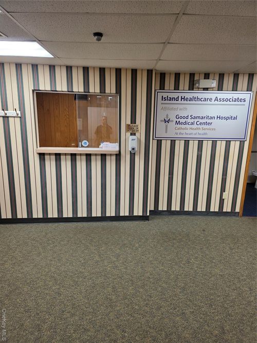 20-375 Main Street, Islip, NY, 11706 | Card Image