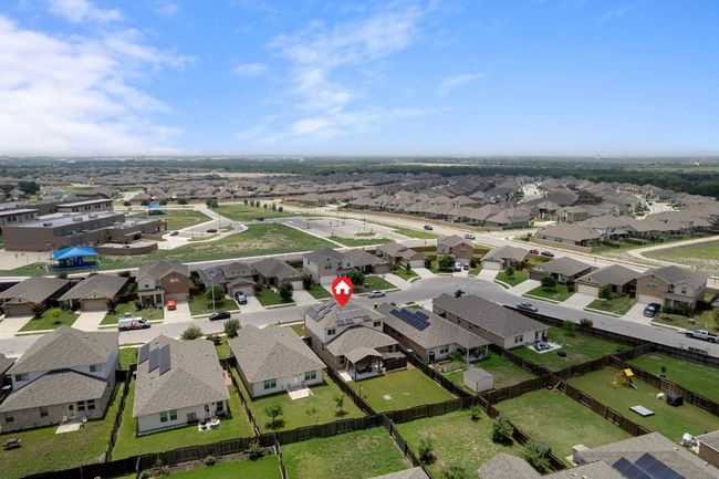 13712 Fallsprings Way, House other with 4 bedrooms, 3 bathrooms and 6 parking in Manor TX | Image 36