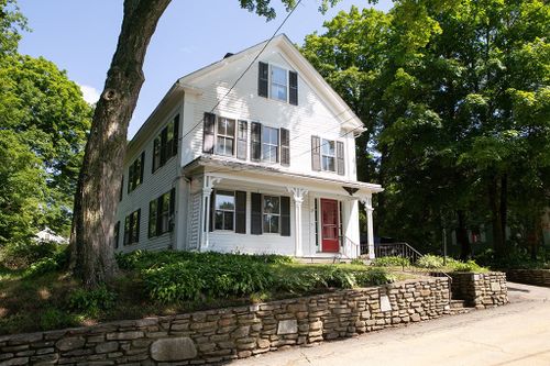 122 Pleasant St, East Brookfield, MA, 01515-1201 | Card Image