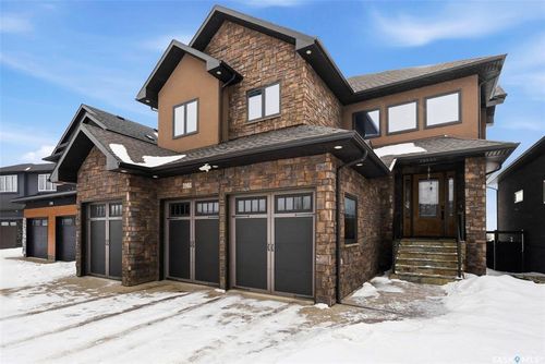 7502 Lilac Pl, Regina, SK, S4Y0B3 | Card Image