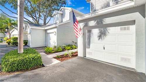 x101-2530 Citrus Lake Dr, NAPLES, FL, 34109-7680 | Card Image