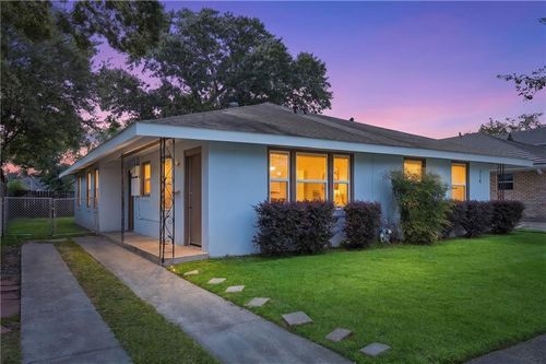 212 Claiborne Ct, Jefferson, LA, 70121-3611 | Card Image