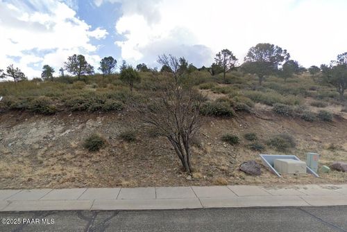 395 Newport Dr, Prescott, AZ, 86303-5961 | Card Image