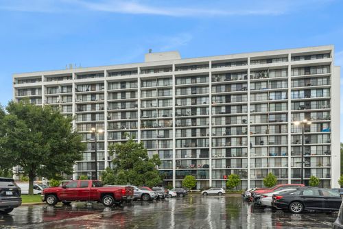 304-2005 S Finley Rd, Lombard, IL, 60148-4846 | Card Image