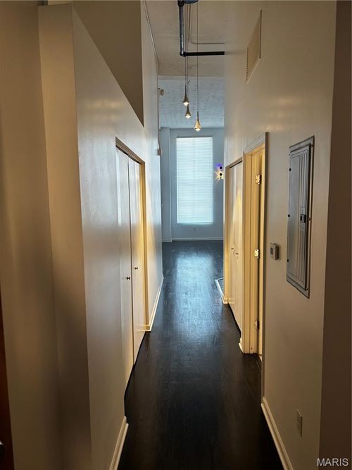 202-1501 Locust St, Saint Louis, MO, 63103-1846 | Card Image