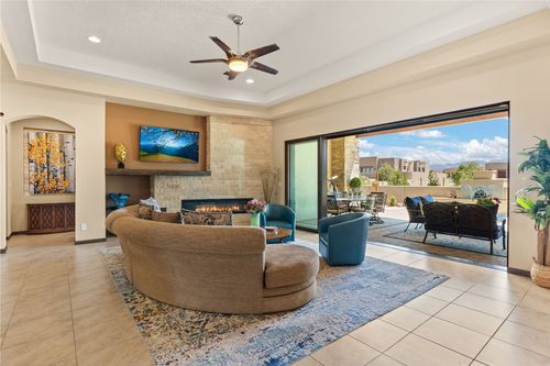 2 Camino Maravilla, Santa Fe, NM, 87506-8934 | Card Image